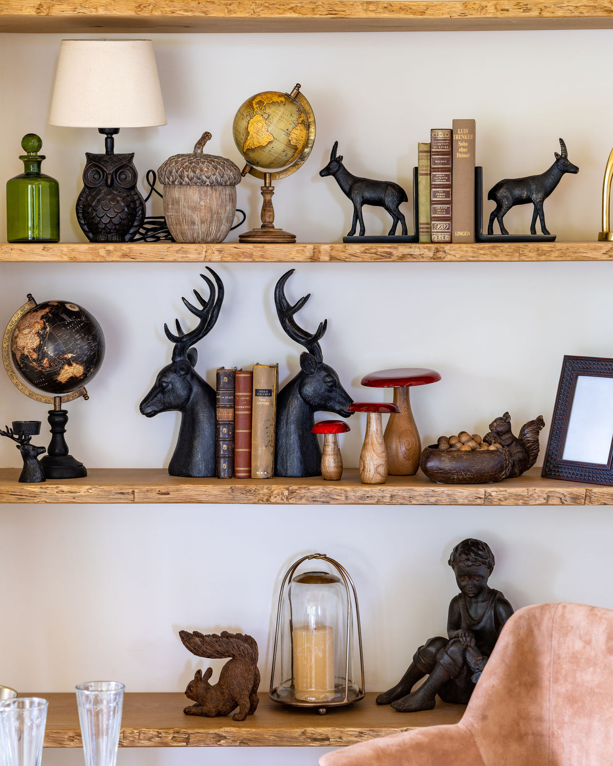 Large Wooden Deer Head Bookends, Chéhoma