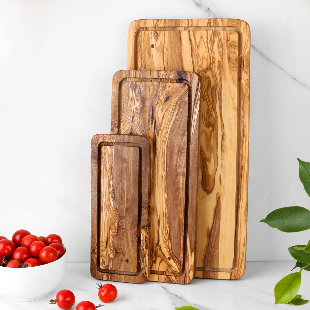 Planche à découper en bois d'olivier fait main - Rectangulaire avec rainure: 13,8 pouces (35 cm)