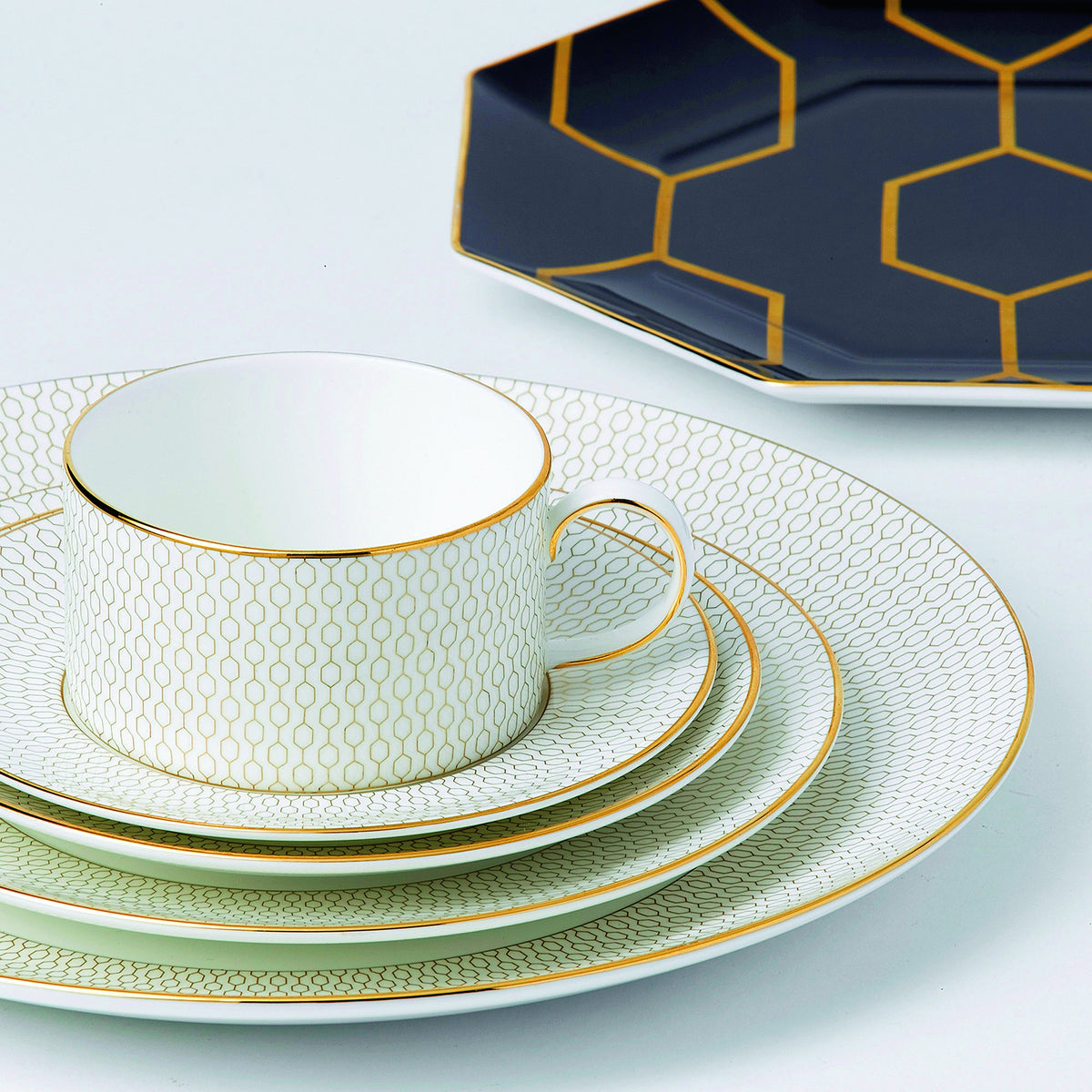 Lot de 8 Assiettes plates octogonales 23cm, Gio Gold Charcoal, Wedgwood