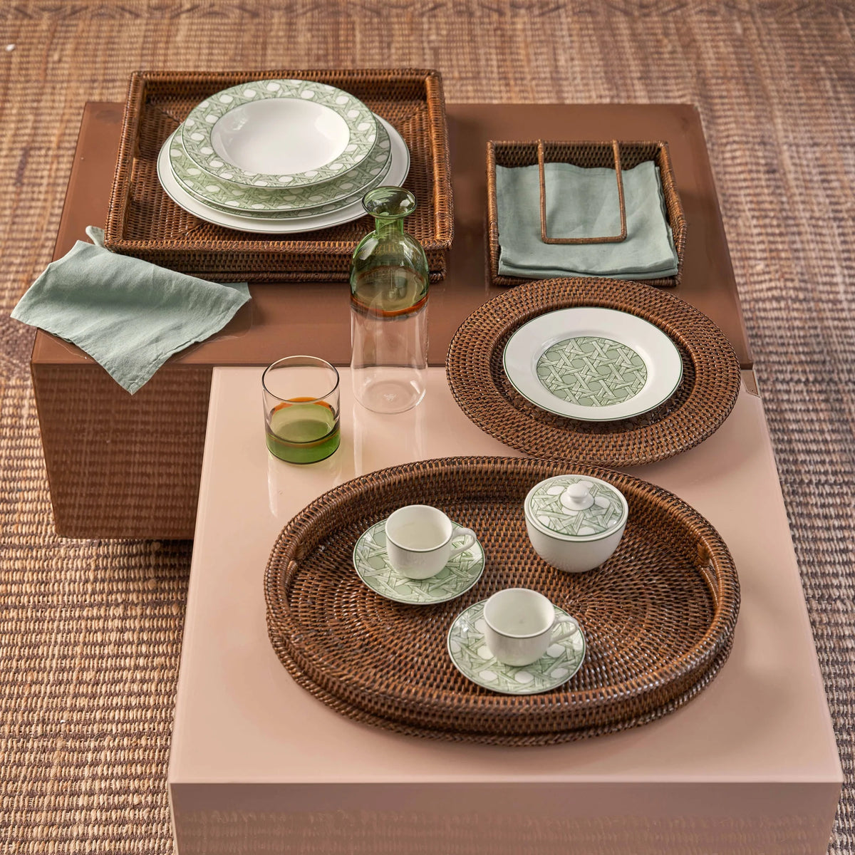 Assiette Creuse 23.5cm Intrigo, LPB