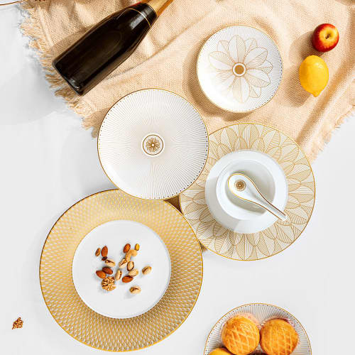 Presentation plate 31cm, Malmaison Imperial Gold, Christofle
